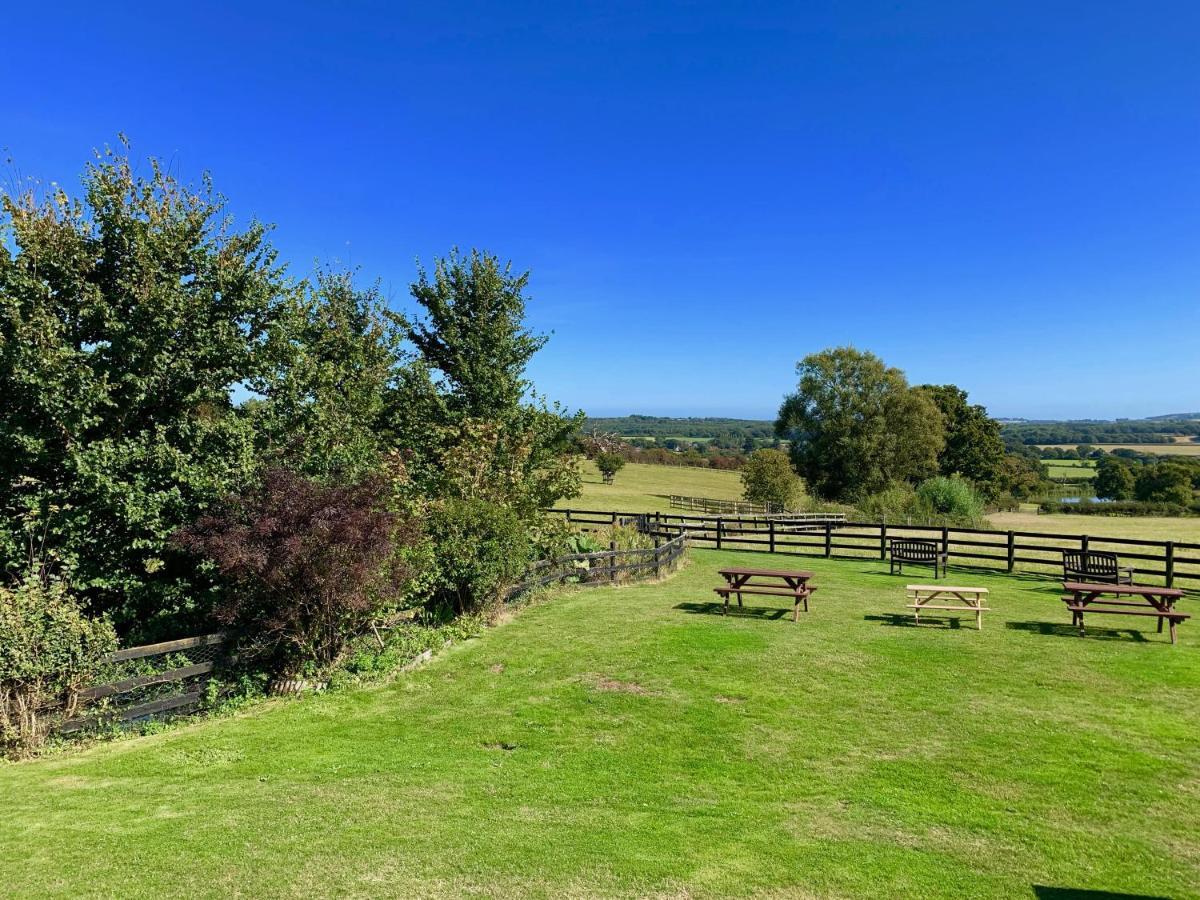 רייד Little Upton Farm Cottages מראה חיצוני תמונה