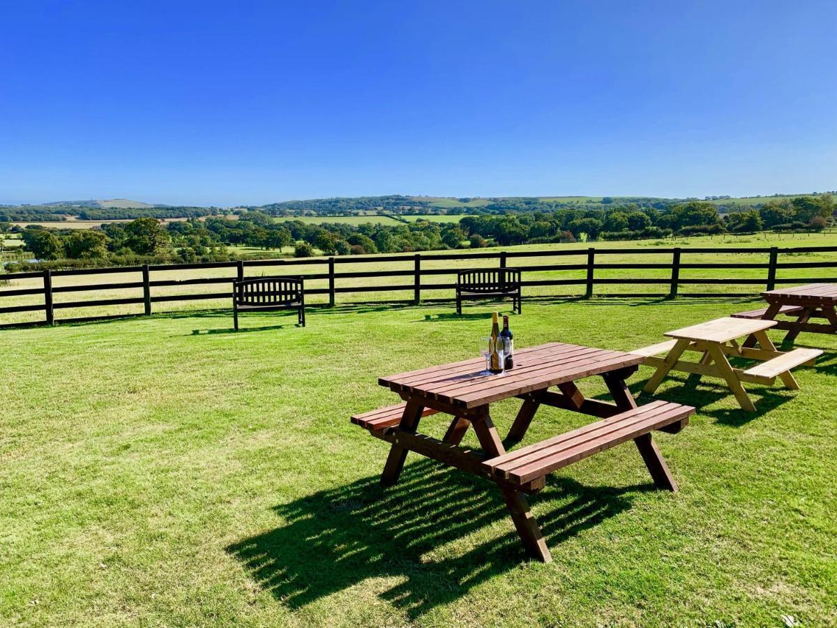 רייד Little Upton Farm Cottages מראה חיצוני תמונה