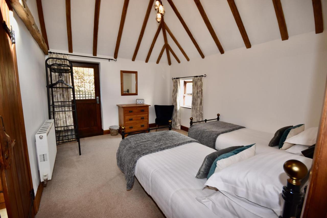רייד Little Upton Farm Cottages מראה חיצוני תמונה