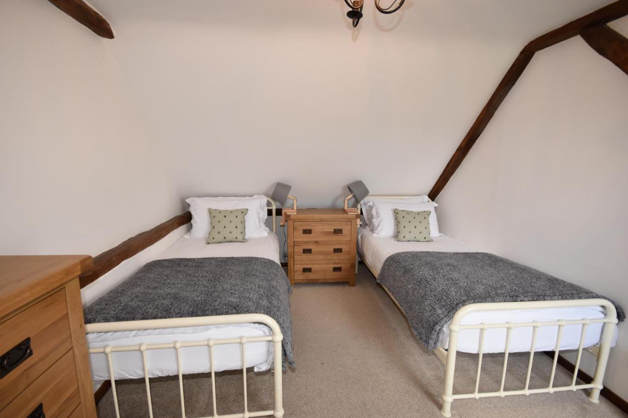 רייד Little Upton Farm Cottages מראה חיצוני תמונה