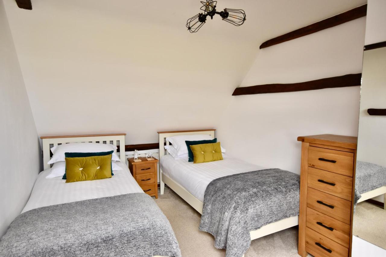 רייד Little Upton Farm Cottages מראה חיצוני תמונה